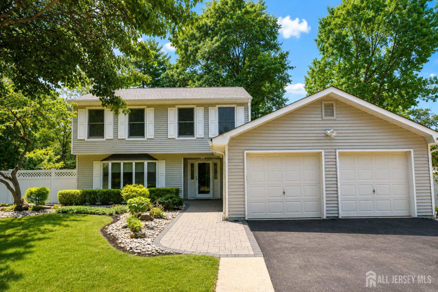 101 Fawn Drive Matawan, NJ 07747 - Photo 2 of 51