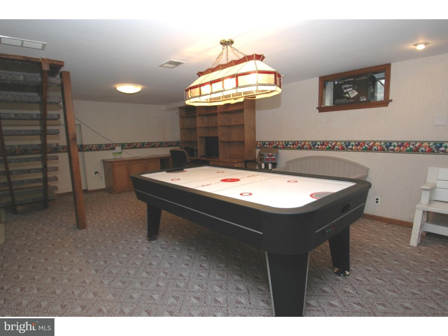 7413 Barclay Road Cheltenham, PA 19012 - Photo 18 of 24 Family Room
