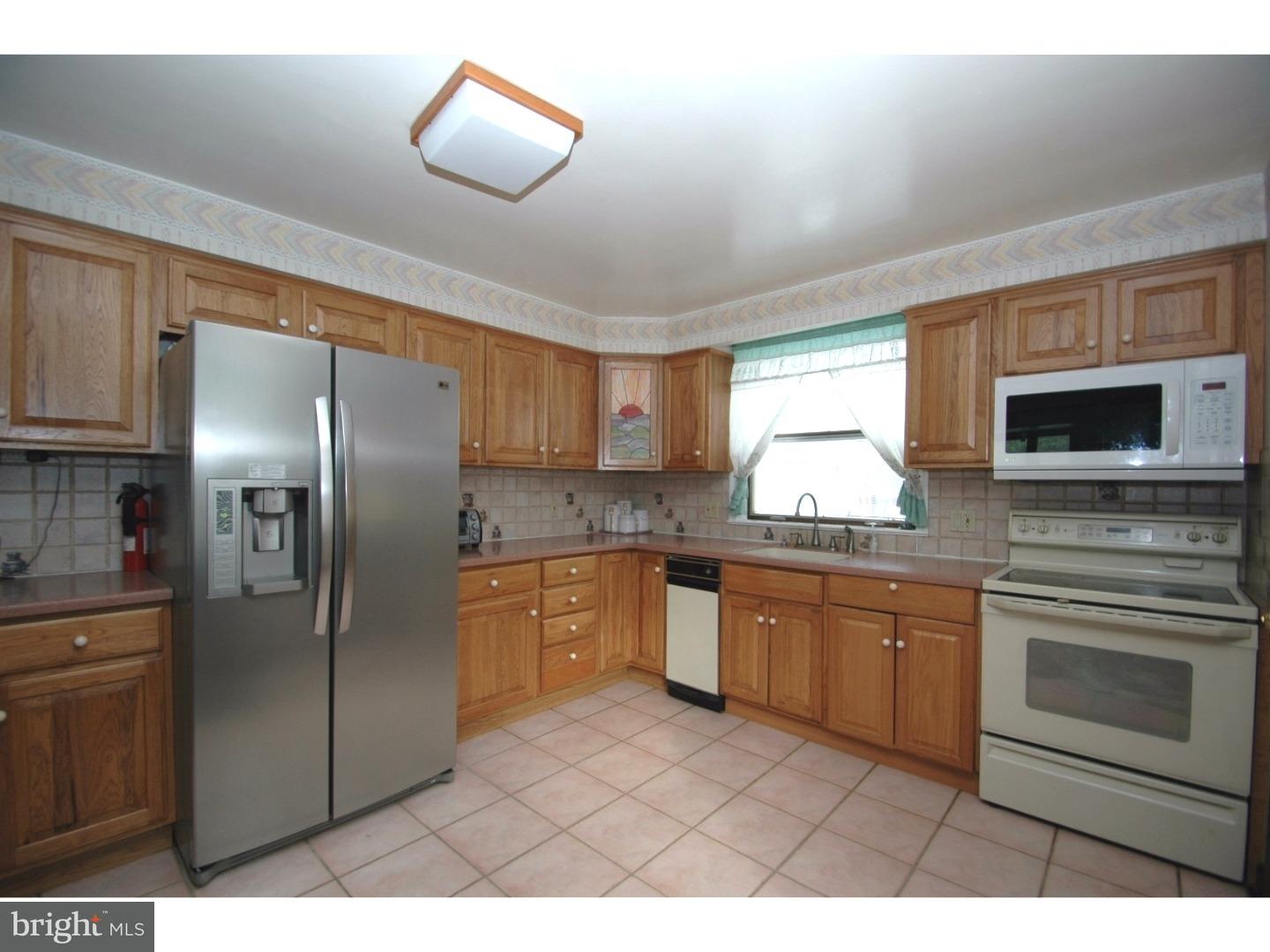7413 Barclay Road Cheltenham, PA 19012 - Photo 4 of 24 Kitchen