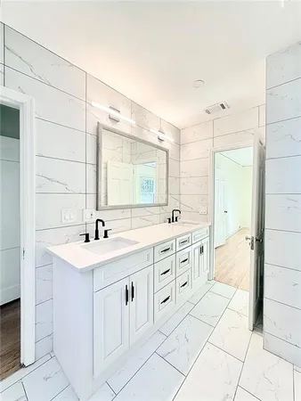 $7,495 | 200 West Paces Ferry Road Northwest, Atlanta, GA 30305