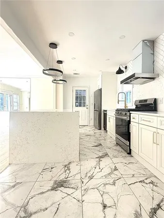$7,495 | 200 West Paces Ferry Road Northwest, Atlanta, GA 30305