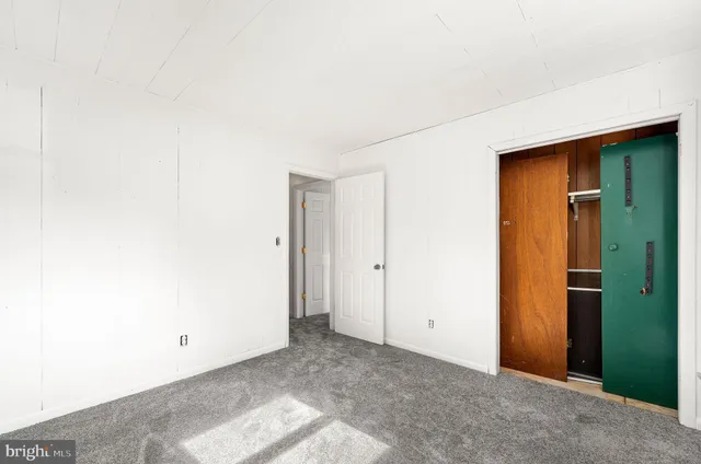 $230,000 | 700 Elizabeth Avenue, Lindenwold, NJ 08021