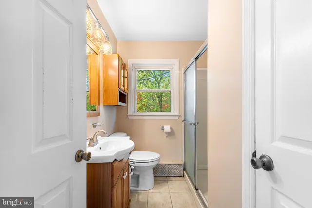 $230,000 | 700 Elizabeth Avenue, Lindenwold, NJ 08021