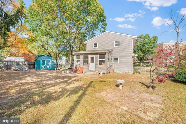 $230,000 | 700 Elizabeth Avenue, Lindenwold, NJ 08021