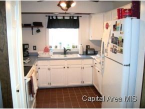 11 Fayette Street Bluffs, IL 62621 - Photo 3 of 7 Gallery Image 3