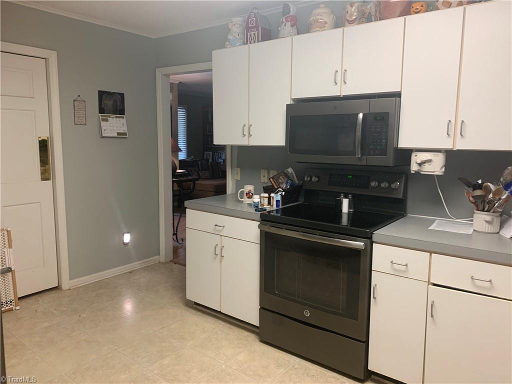 740 Burguss Road High Point, NC 27265 - Photo 11 of 34 Gallery Image 11