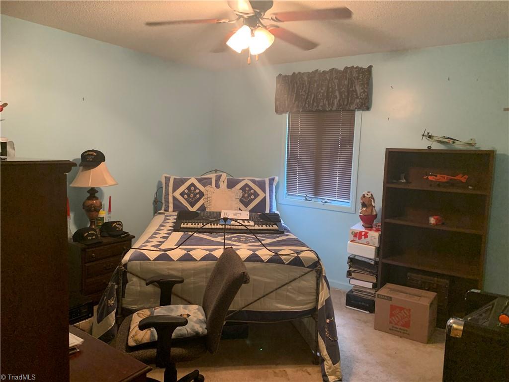 740 Burguss Road High Point, NC 27265 - Photo 20 of 34 2nd bedroom