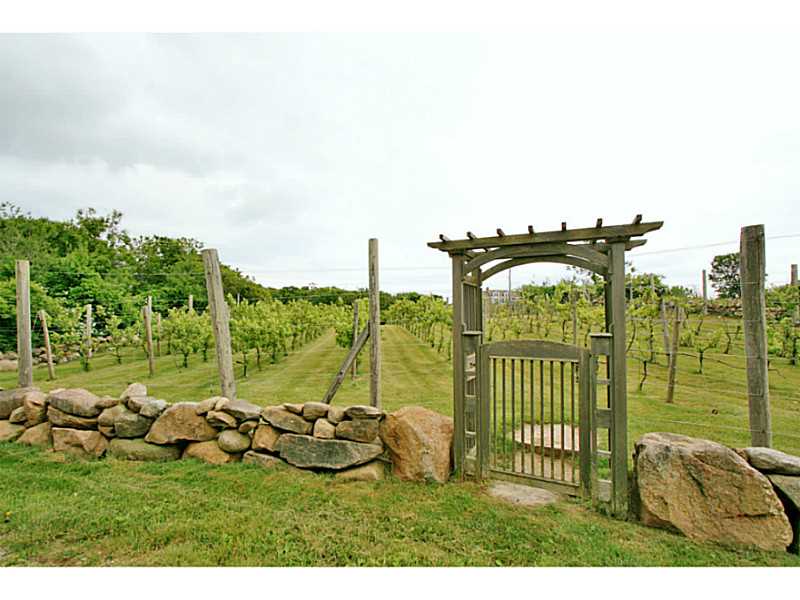 919 Coast Guard Road Block Island, RI 02807 - Photo 22 of 25 Exterior Front.