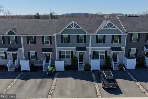 $354,900 | 5 Castle Drive, Gilbertsville, PA 19525