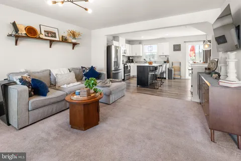 $354,900 | 5 Castle Drive, Gilbertsville, PA 19525