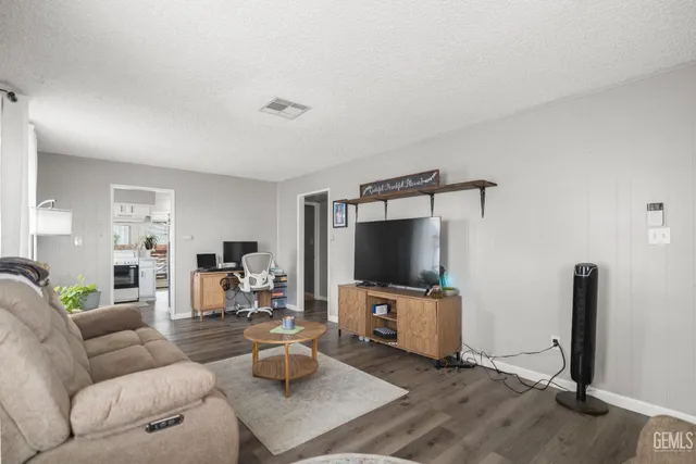 $185,000 | Undisclosed Address, Taft, CA 93268