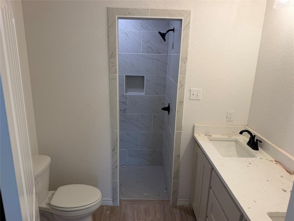 325 Altom Road Springtown, TX 76082 - Photo 5 of 6