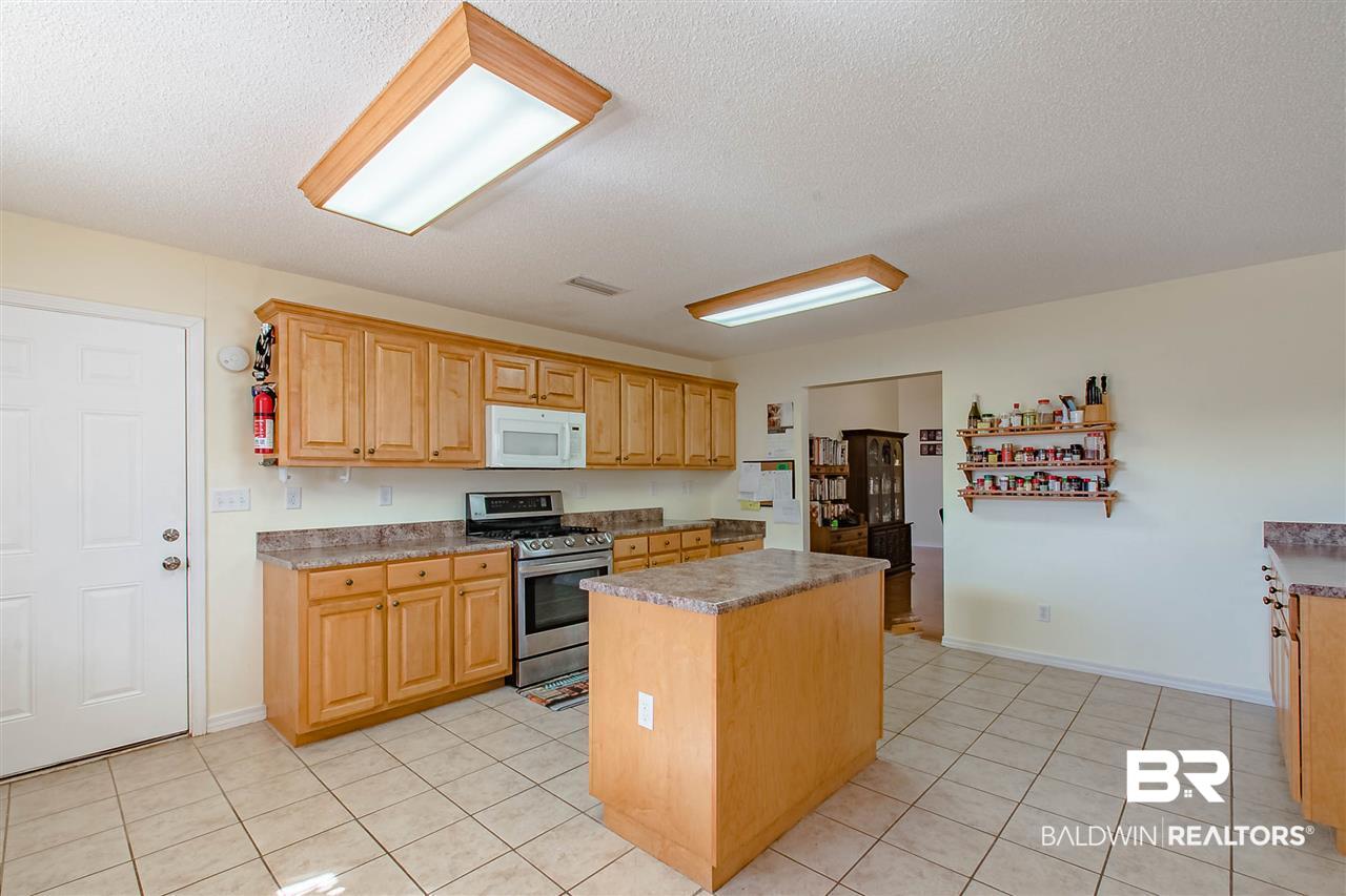 4045 Fenwick Loop West Mobile, AL 36619 - Photo 15 of 29 Island