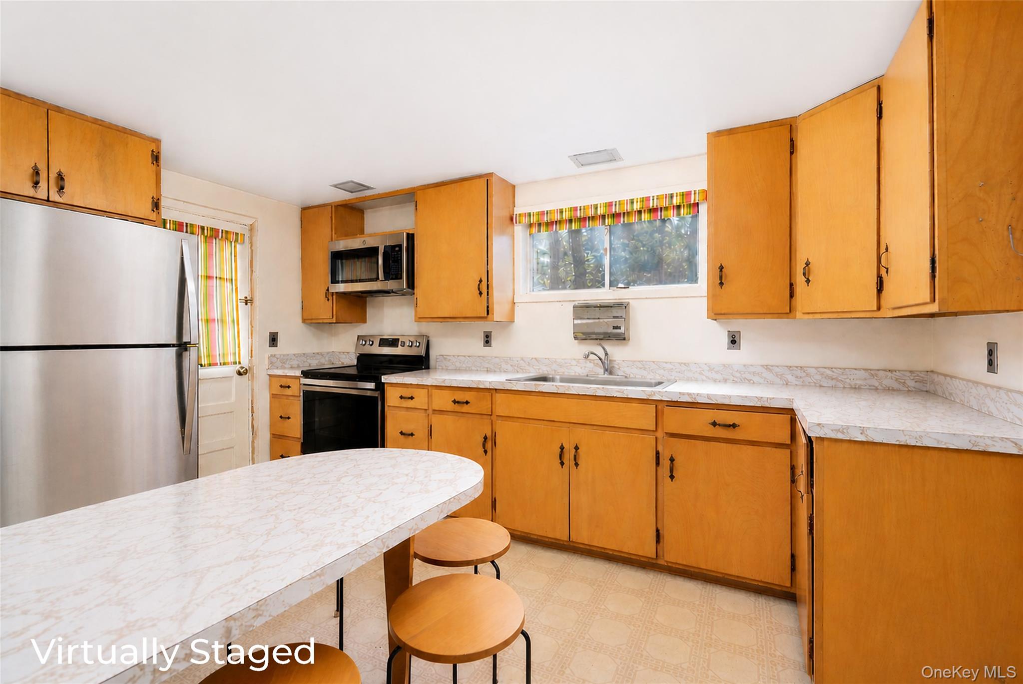 168 Wildwood Road Sag Harbor, NY 11963 - Photo 6 of 12