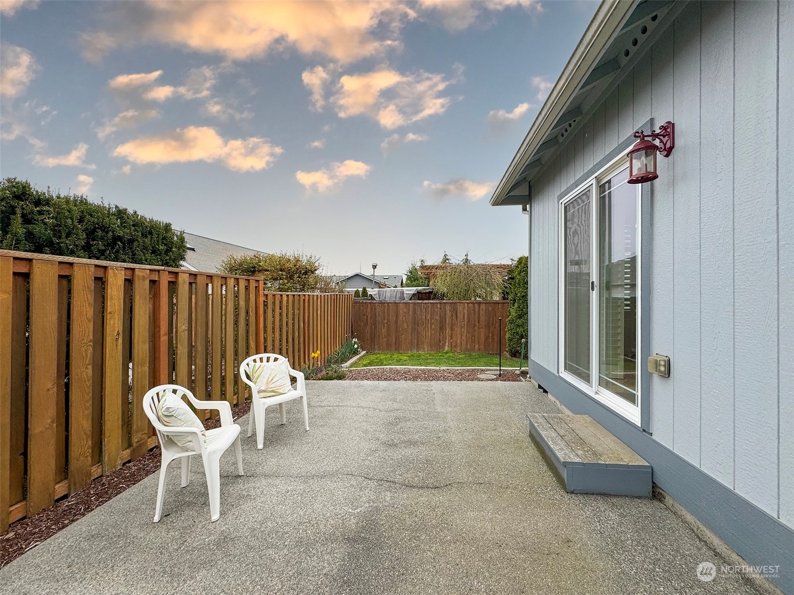 50 Nesting Place Sequim, WA 98382 - Photo 37 of 40 a view of a chairs and table in the terrace
