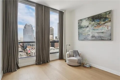 $1,325,000 | 1001 Julia Street, Unit 14E, New Orleans, LA 70113