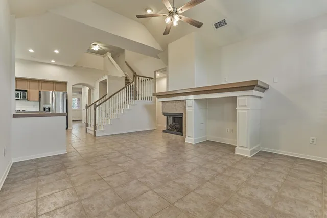 $2,650 | 89 North Apple Springs Circle, The Woodlands, TX 77382