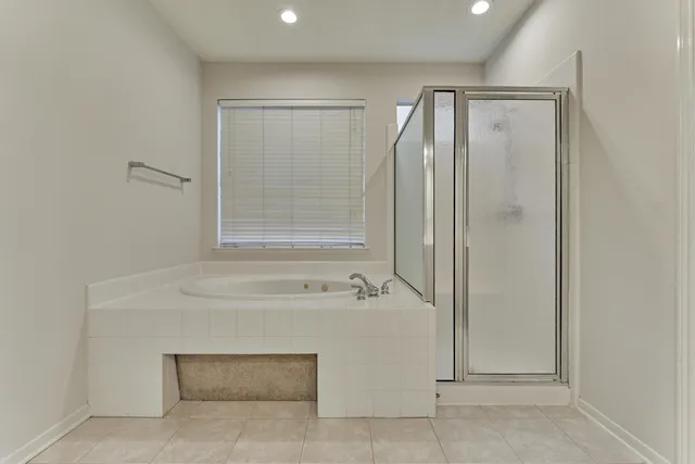 $2,650 | 89 North Apple Springs Circle, The Woodlands, TX 77382