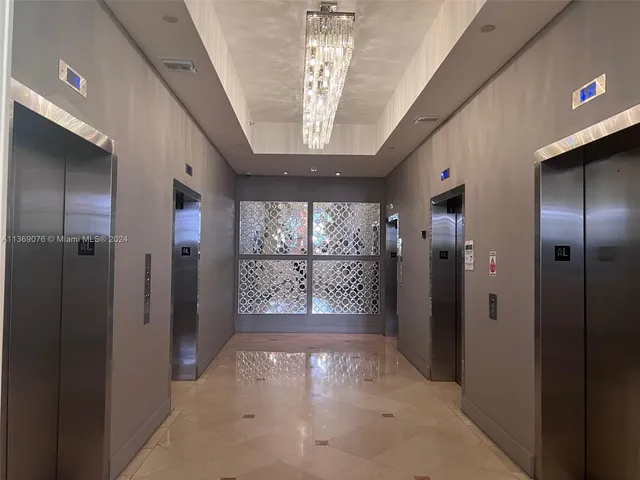 $365,000 | 100 Lincoln Road, Unit 501, Miami Beach, FL 33139