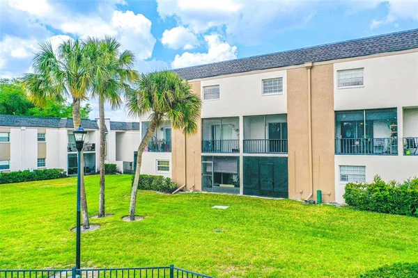 $170,000 | 709 Russell Lane, Unit 222, Brandon, FL 33510
