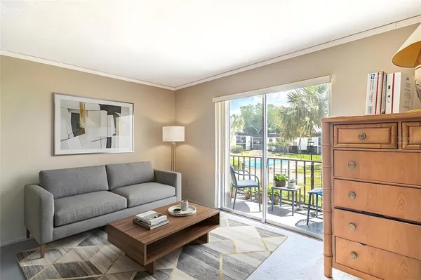 $170,000 | 709 Russell Lane, Unit 222, Brandon, FL 33510