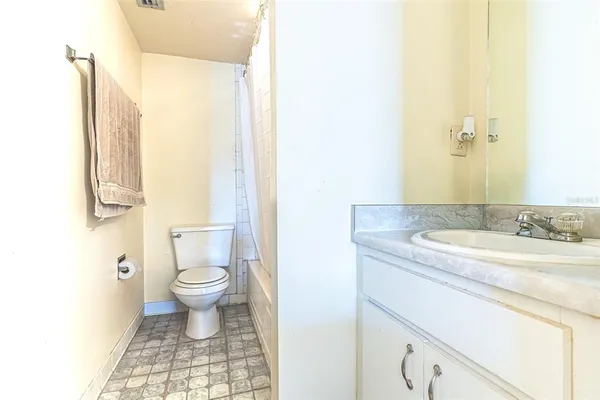 $170,000 | 709 Russell Lane, Unit 222, Brandon, FL 33510