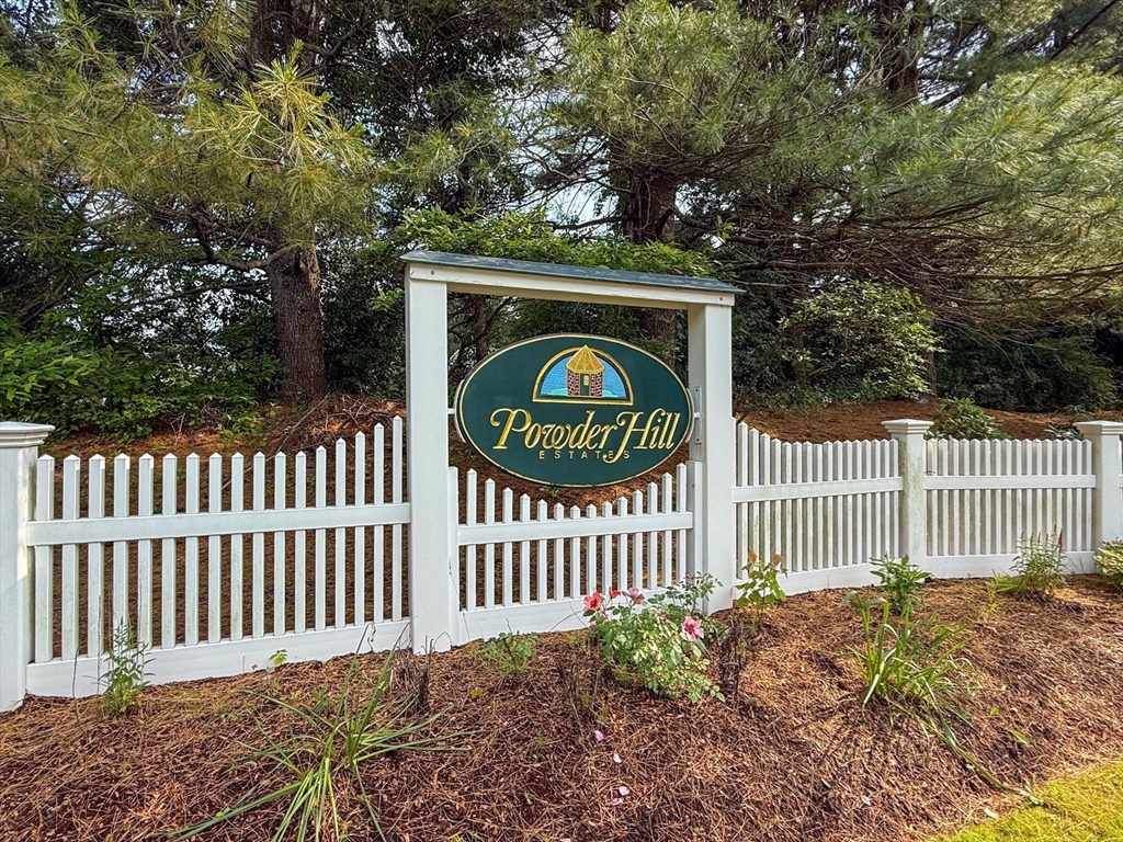 9 Powder Hill Way, Unit 9 Westborough, MA 01581 - Photo 40 of 40 a view of street gate