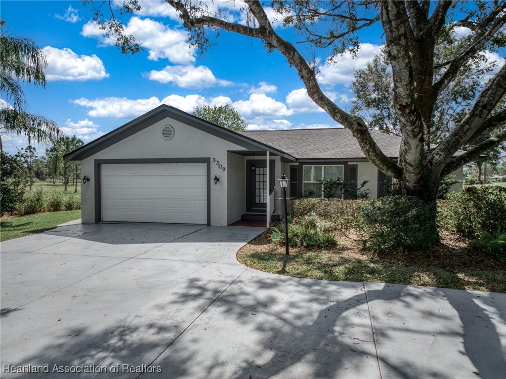 3309 Golfview Road Sebring, FL 33875 - Photo 1 of 46
