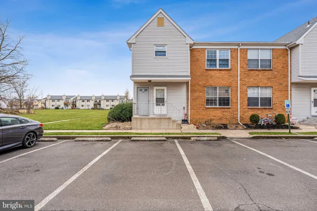 $200,000 | 201 Sandstone Court, Lumberton, NJ 08048