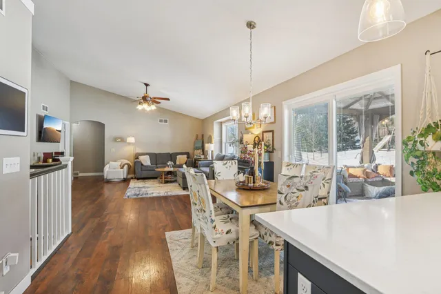 $515,000 | 712 Brookview Trail, Mount Horeb, WI 53572