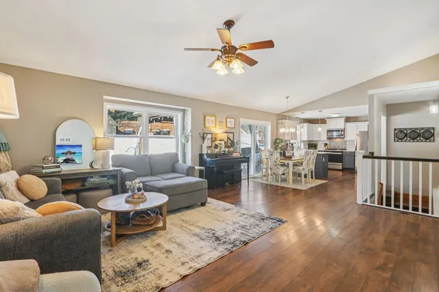 $515,000 | 712 Brookview Trail, Mount Horeb, WI 53572