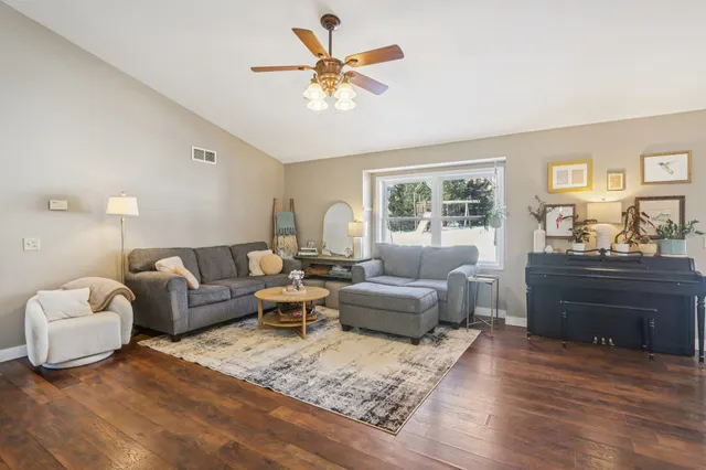 $515,000 | 712 Brookview Trail, Mount Horeb, WI 53572