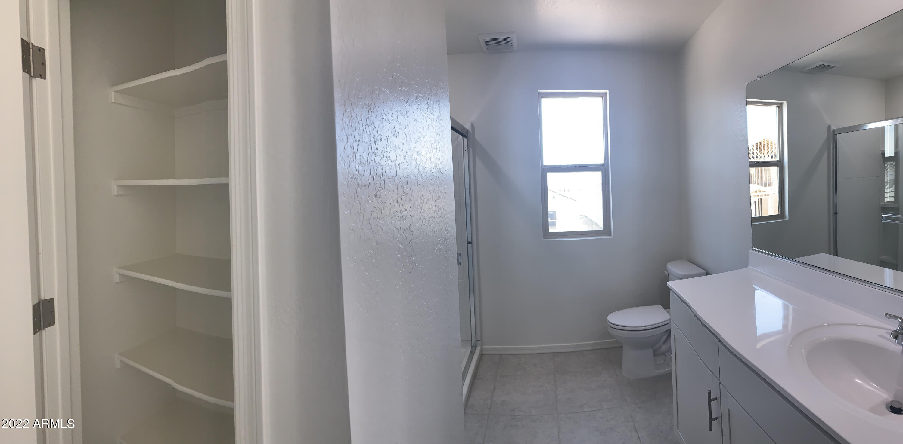 9525 West Illini Street Tolleson, AZ 85353 - Photo 19 of 36 masterbathlinencloset