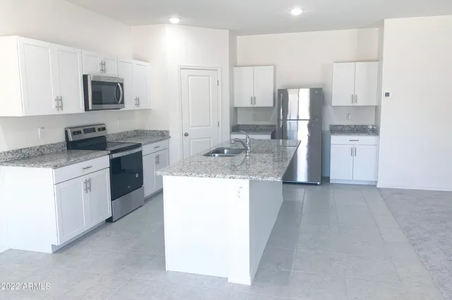 $3,150 | 9525 West Illini Street, Tolleson, AZ 85353