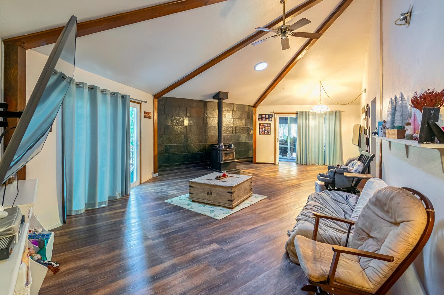 22700 Johnson Valley Road Foresthill, CA 95631 - Photo 7 of 68 a living room with furniture and wooden floor