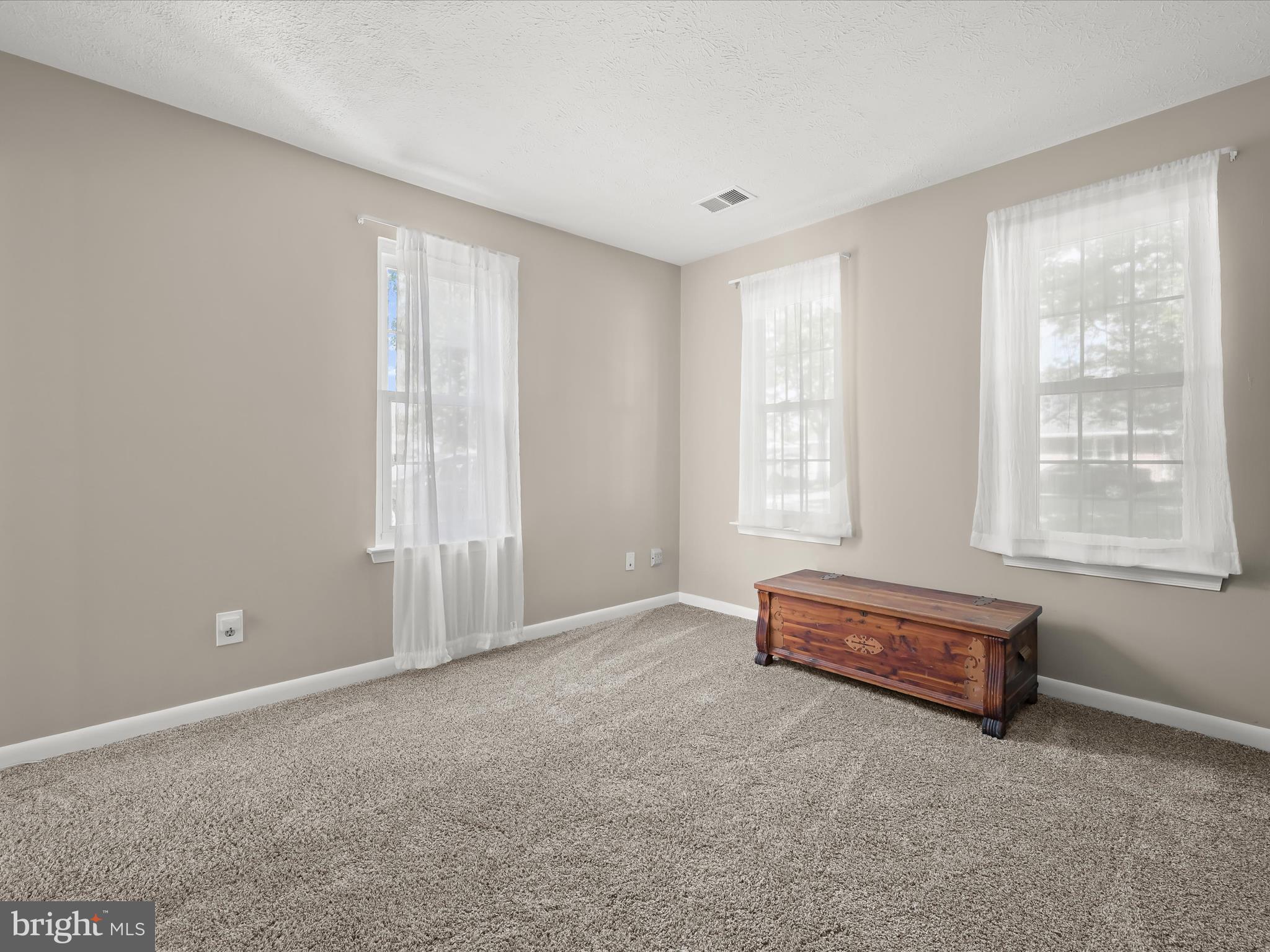 8203 Grainfield Road Severn, MD 21144 - Photo 15 of 34 Living Room