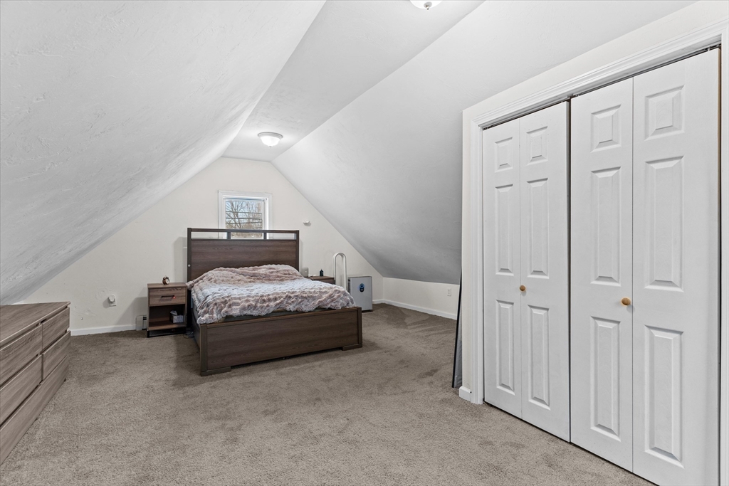 3 Douglas Road Webster, MA 01570 - Photo 12 of 24