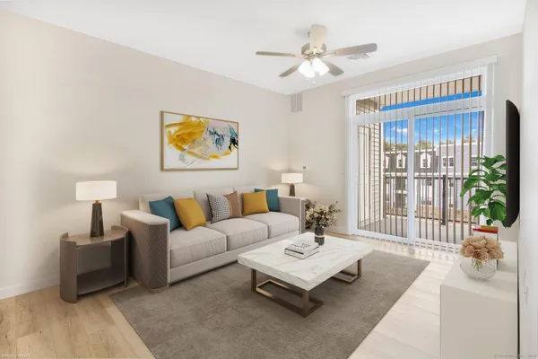 $2,300 | 280 Salmon Brook Street, Unit 6204, Granby, CT 06035