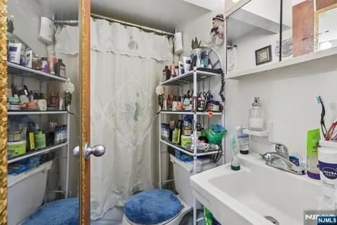 $619,999 | 6107 Palisade Avenue, West New York, NJ 07093