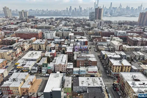 $619,999 | 6107 Palisade Avenue, West New York, NJ 07093