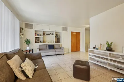 $619,999 | 6107 Palisade Avenue, West New York, NJ 07093