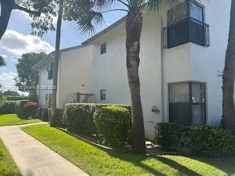 $2,000 | 4729 Northwest 22nd Street, Unit 4279, Coconut Creek, FL 33063