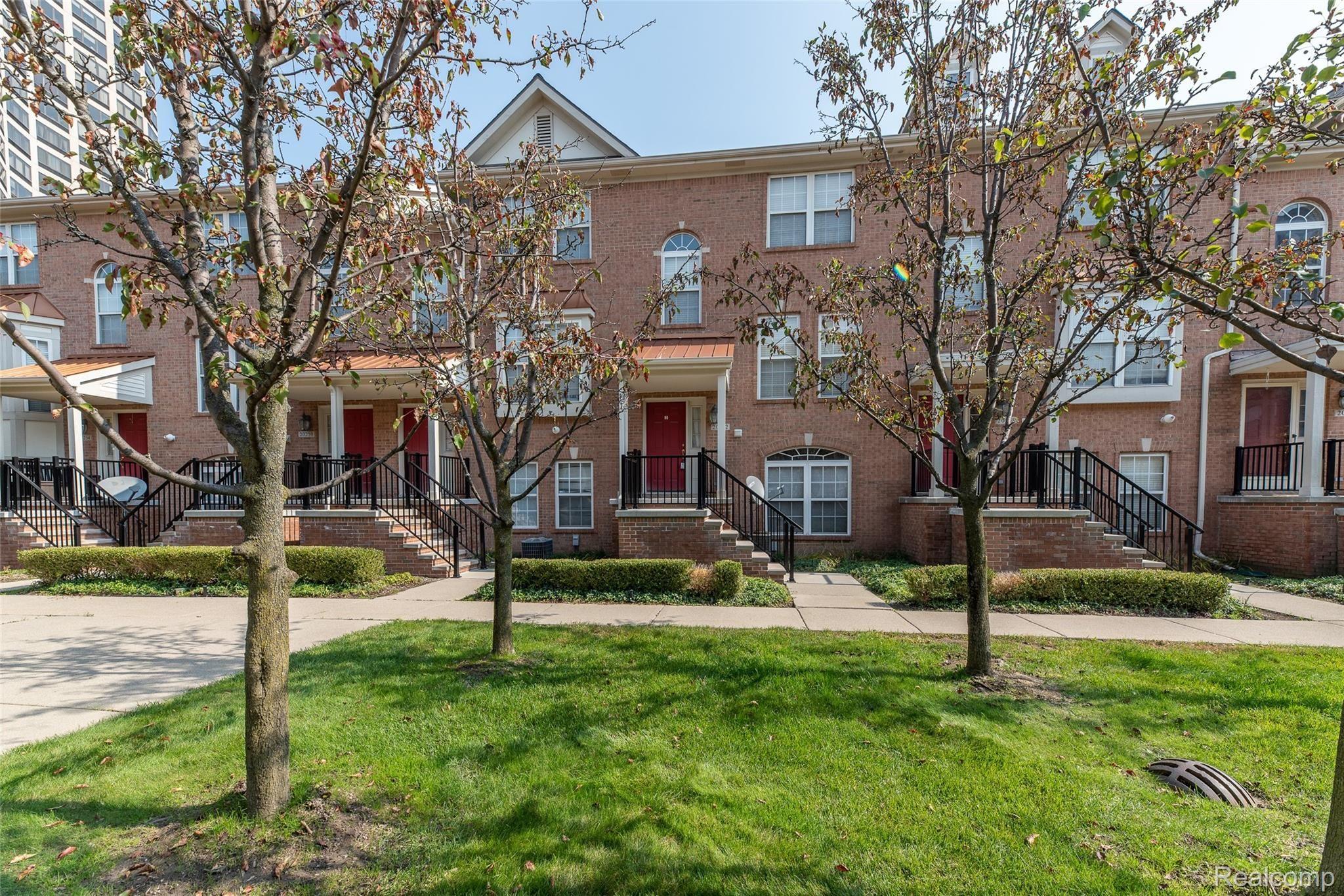 20242 Rodeo Court Southfield, MI 48075 - Photo 5 of 34 Rodeo-7.jpg