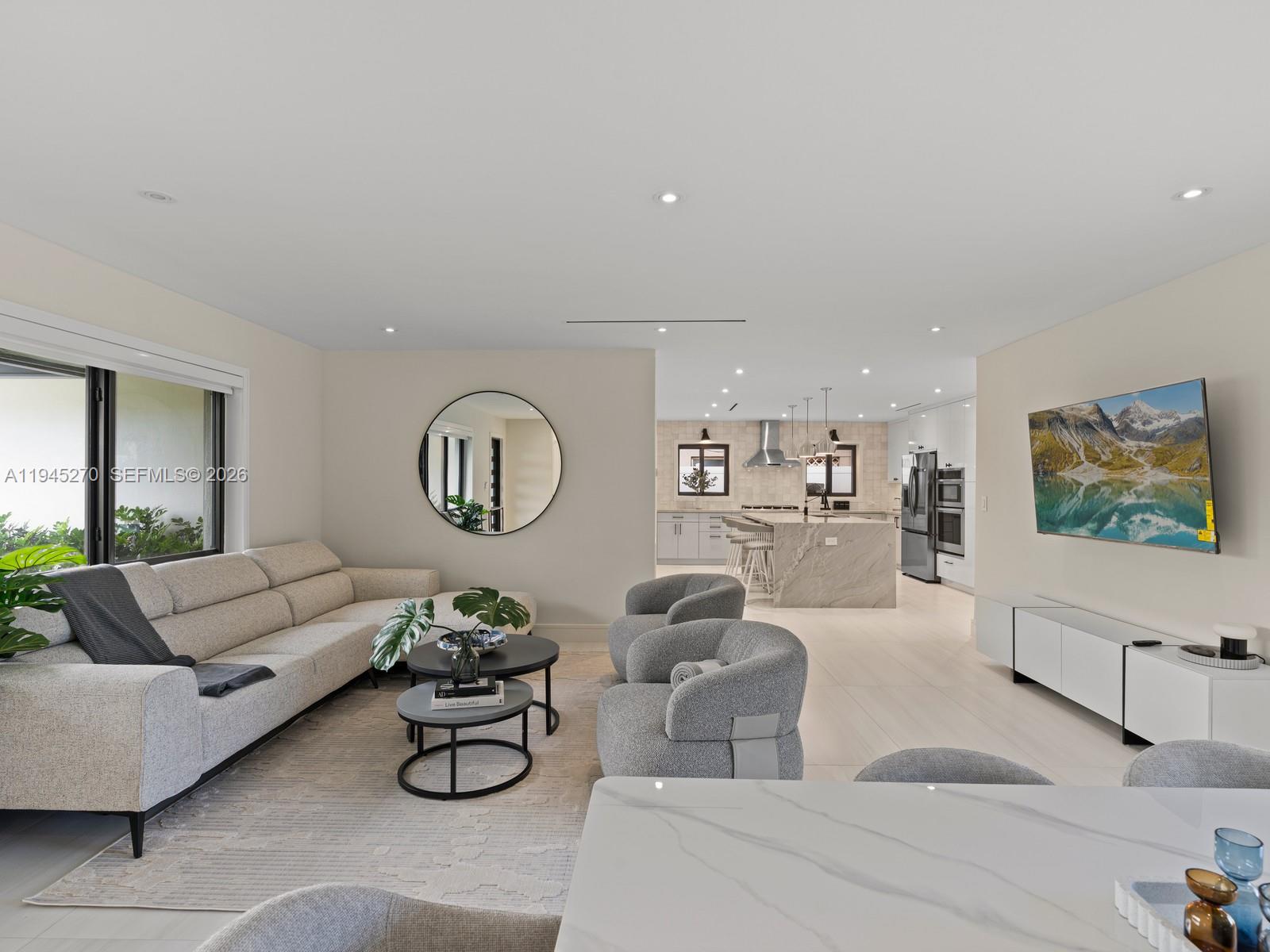 511 Southeast 14th Street Pompano Beach, FL 33060 - Photo 8 of 23 a living room with furniture