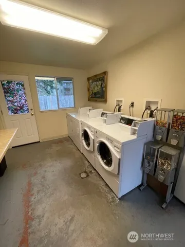 $1,700 | 5701 200th Street Southwest, Unit 4, Lynnwood, WA 98036