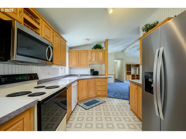 $260,000 | 196 15th Street, Lafayette, OR 97127