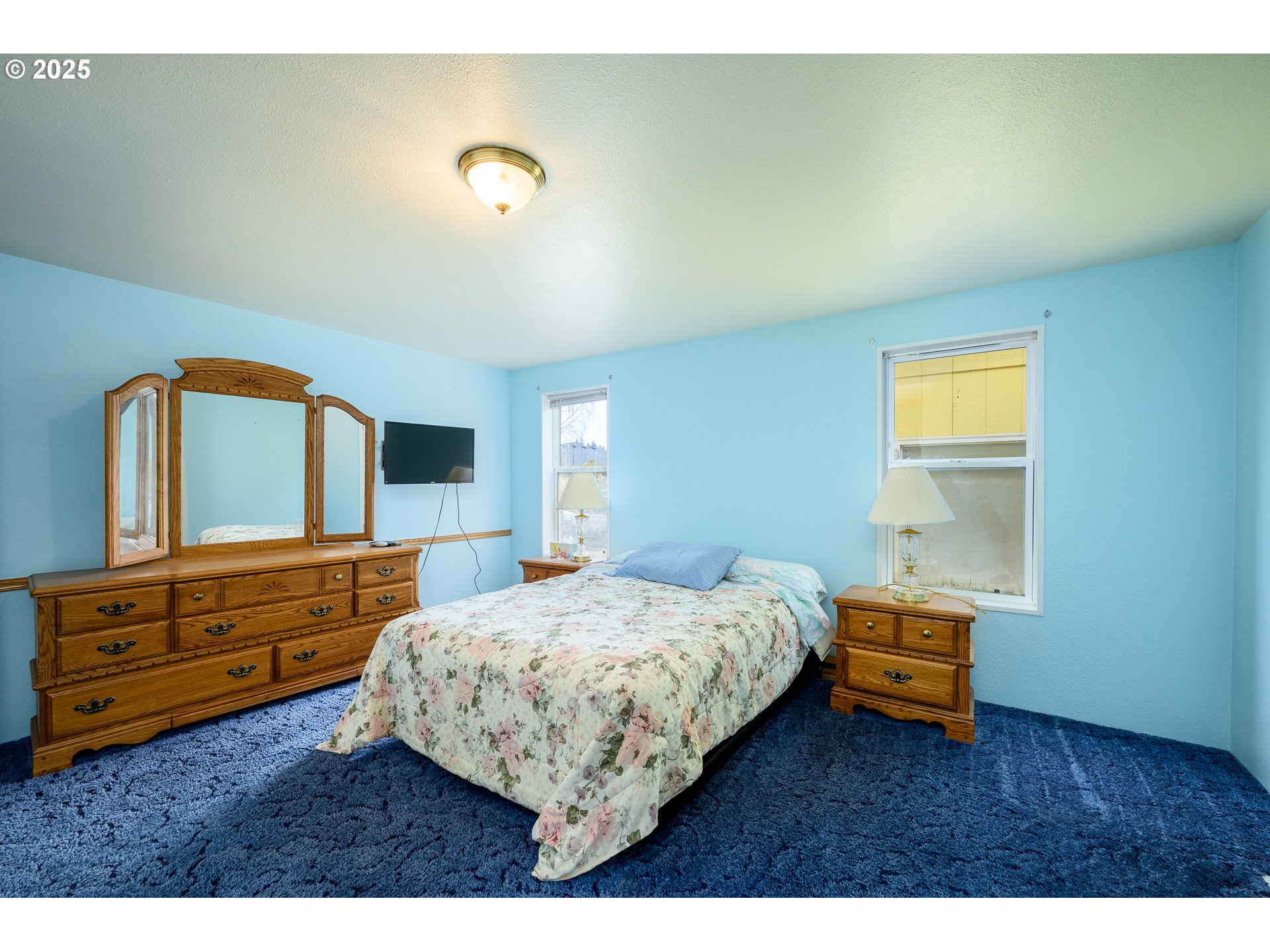 196 15th Street Lafayette, OR 97127 - Photo 18 of 32 Primary Bedroom