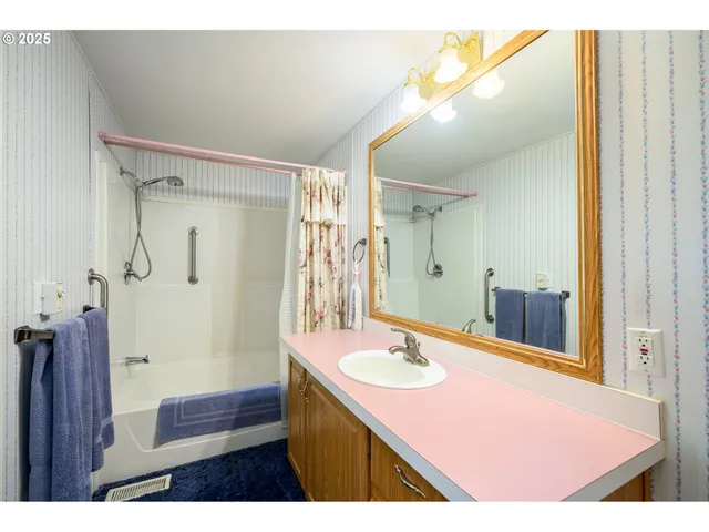 $260,000 | 196 15th Street, Lafayette, OR 97127