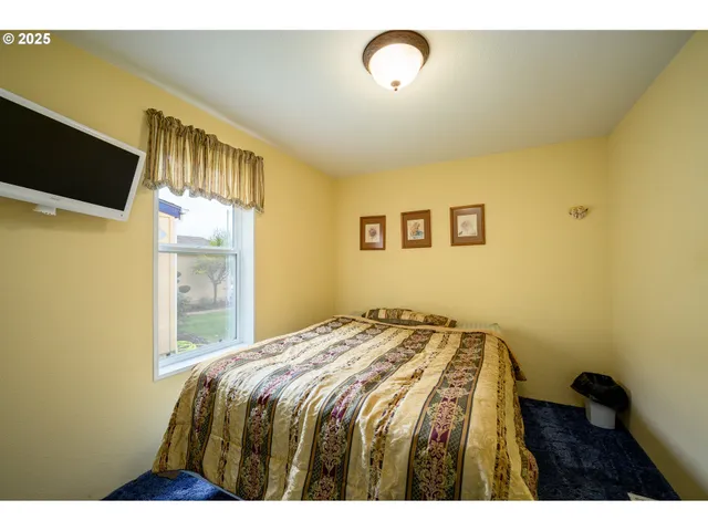 $260,000 | 196 15th Street, Lafayette, OR 97127