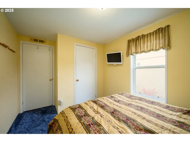 $260,000 | 196 15th Street, Lafayette, OR 97127